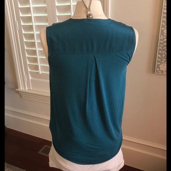 Bailey 44 Sleeveless Fawcett Pintucked Silk Crossover Drape Top - Picture 2 of 6